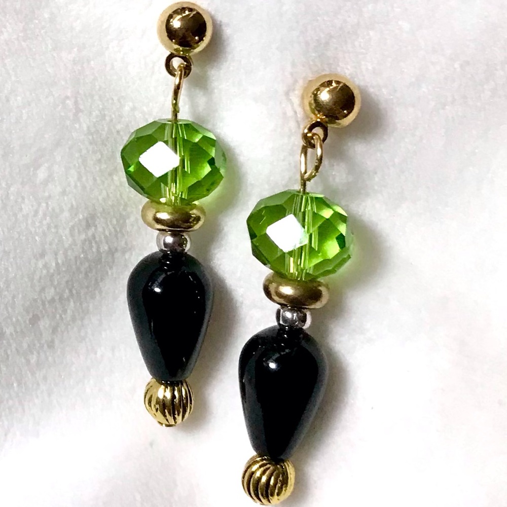 Handmade Earrings with Vintage and Modern Elements (E160-7H)